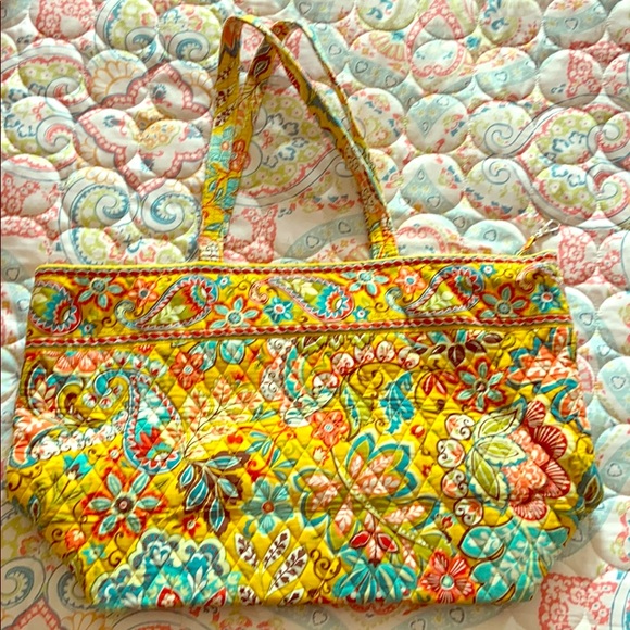 Vera Bradley Handbags - Vera Bradley Large Tote!